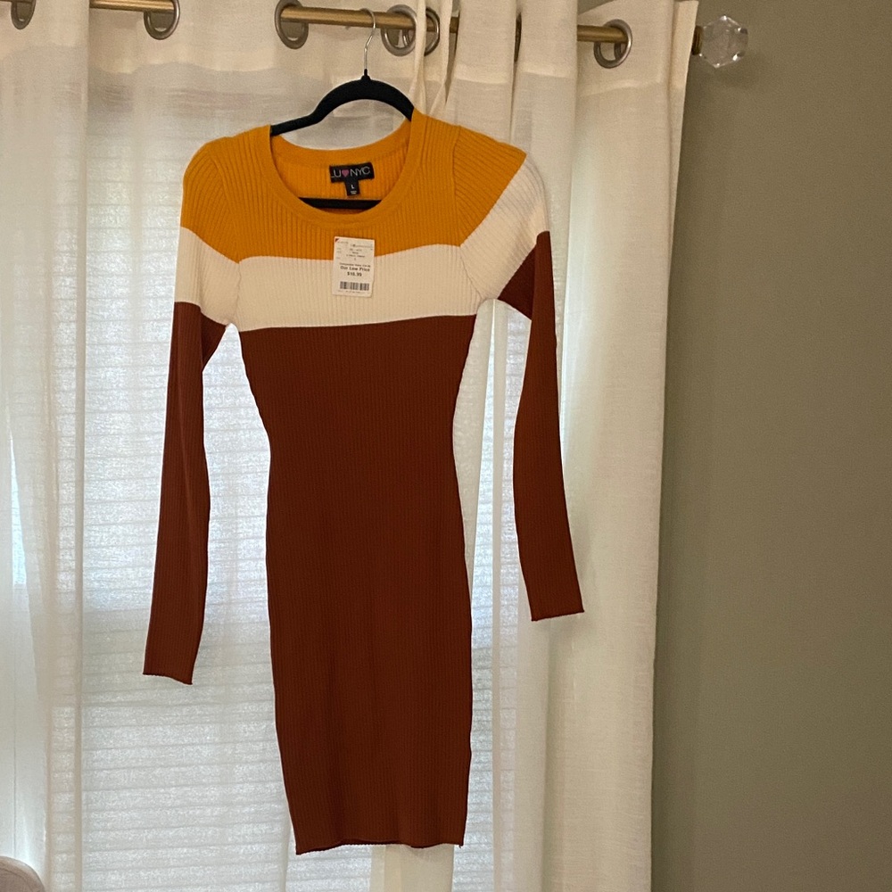Colorblock Long Sleeve Dress - New used, New with Tags 
Paid $11 selling for $8